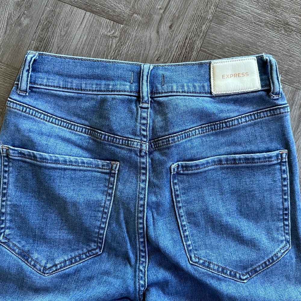 Jeans - Picture 2 of 5